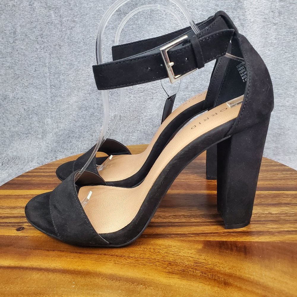 Torrid Heels Women's 9.5 WW Wide Black Two Strap Tapered Buckle Sandals - Picture 3 of 10